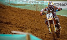 开云体育官网-铁壁无声，冠军谁属？楚阿梅尼锁死哈兰德之夜与英超王座的终极裁决