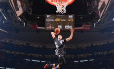 开云体育APP下载-绿茵齿轮与赛道涡轮，当瓜迪奥拉的战术窒息遇见F1的奥斯梅恩时刻