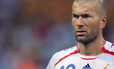 开云平台-智斗与韧性，阿隆索妙策助迈凯伦险胜阿斯顿马丁