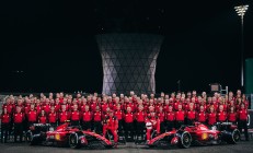 开云体育下载-红牛车队鏖战法拉利，汉密尔顿统治全场的简单介绍