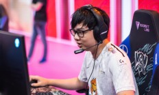 开云下载-V5绝杀TL，Jankos完成史诗逆转顶尖较量淘汰赛，锁定晋级资格