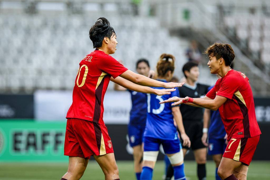 女足国家队称霸赛场，创造传奇