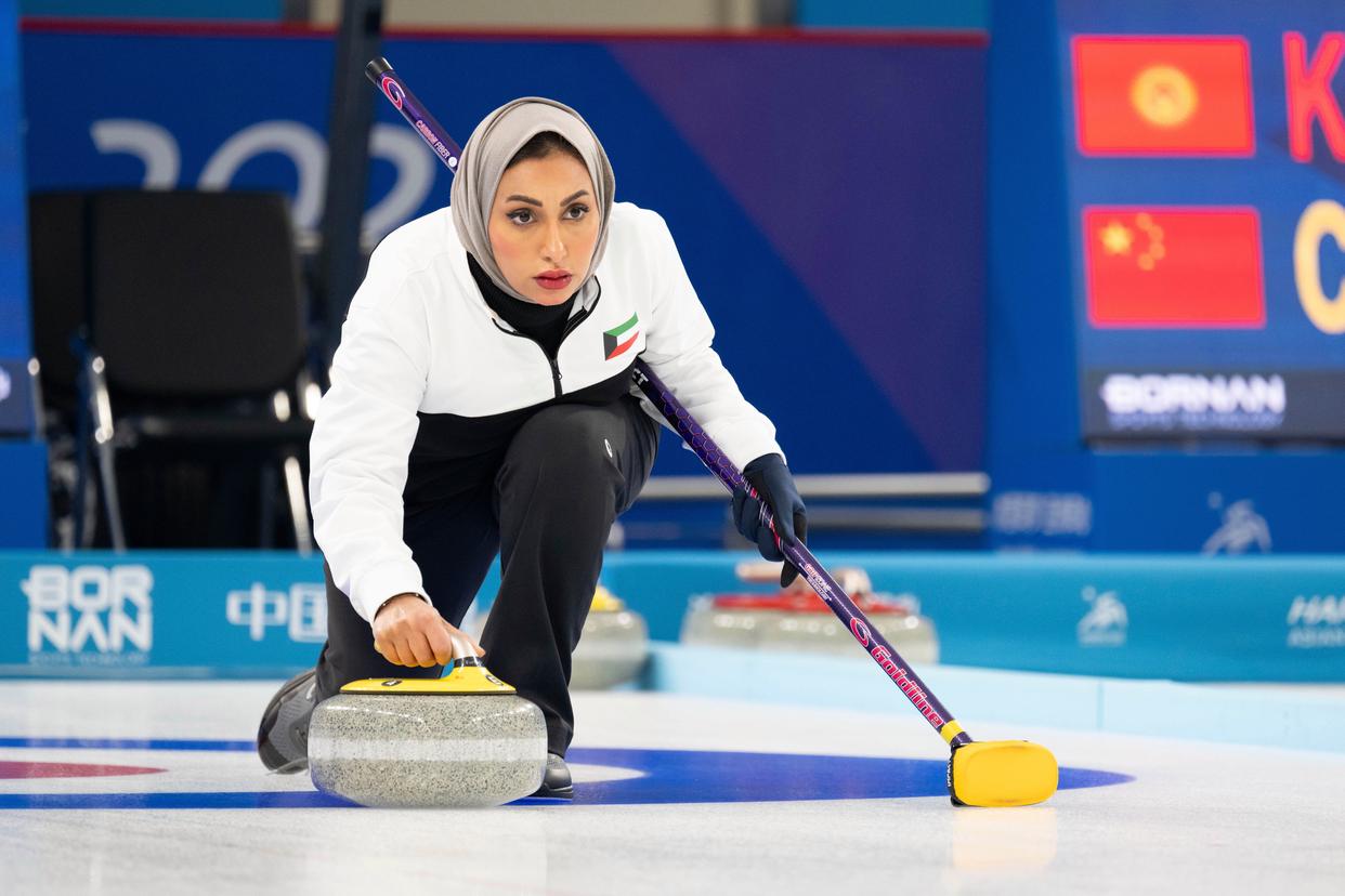 科威特击剑选手剑法遒劲夺金