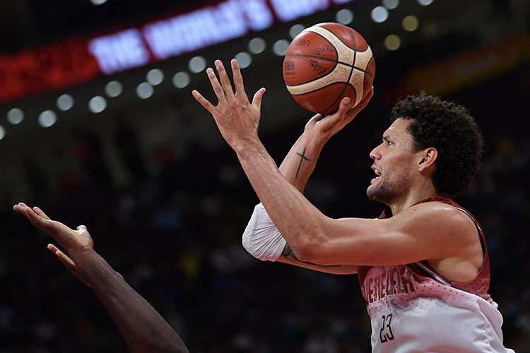 包含委内瑞拉男篮惨败巴林，止步篮球世界杯的词条