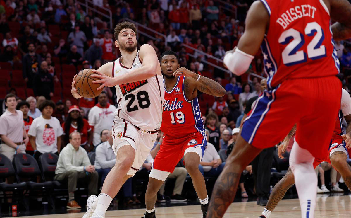 爵士队逐渐找回比赛状态，备战艰苦