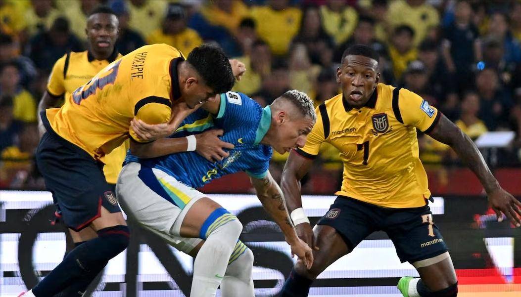 关于巴拉圭女足力克强敌赢得南美杯冠军的信息