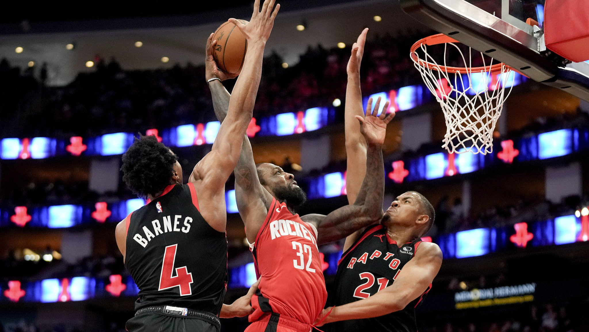 猛龙107-92战胜湖人 猛龙107-92战胜湖人