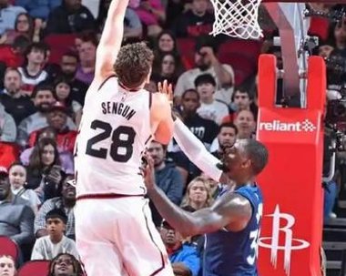 火箭队连胜五场,晋级西部冠军 火箭队连胜五场,晋级西部冠军