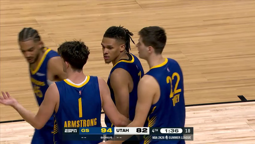 爵士客场击败勇士，系列赛扳平