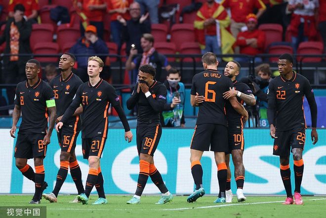 荷兰击败北马其顿,小组赛三战全胜 荷兰击败北马其顿,小组赛三战全胜