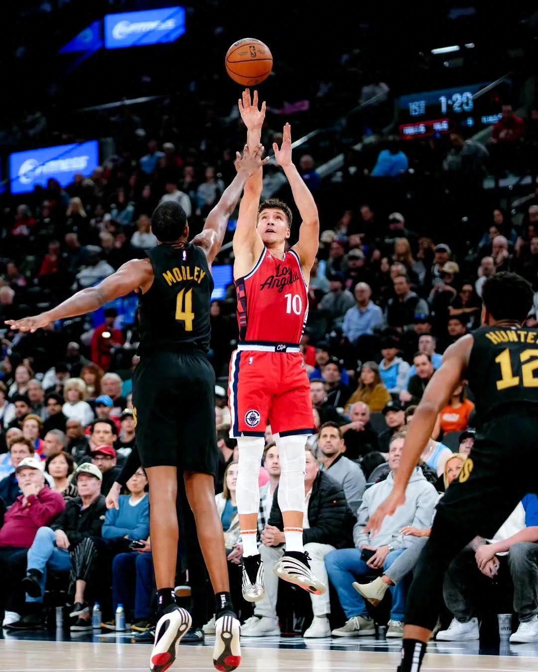 太阳大胜快船晋级西部决赛