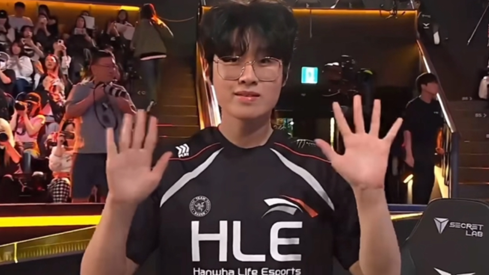 包含EG险胜T1,Perkz完成史诗逆转峡谷大战全球总决赛,强势挺进下一轮的词条 包含EG险胜T1,Perkz完成史诗逆转峡谷大战全球总决赛,强势挺进下一轮的词条