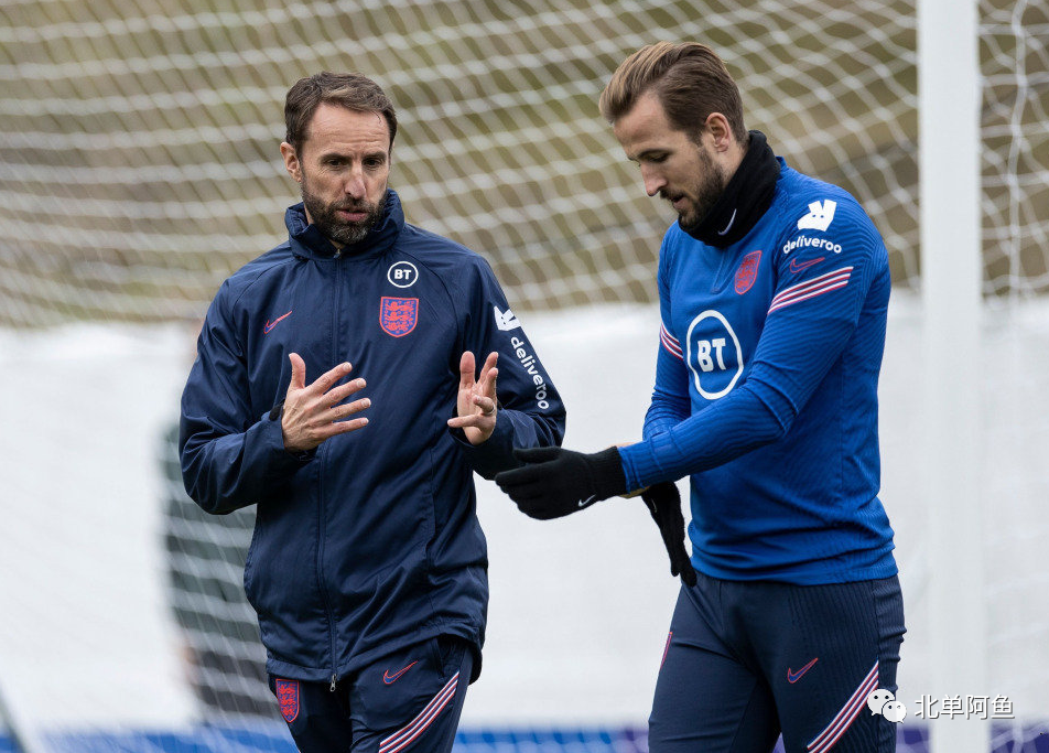 EG力克MAD,ShowMaker关键团战开团秒人强强对话四强赛,留下经典瞬间 EG力克MAD,ShowMaker关键团战开团秒人强强对话四强赛,留下经典瞬间