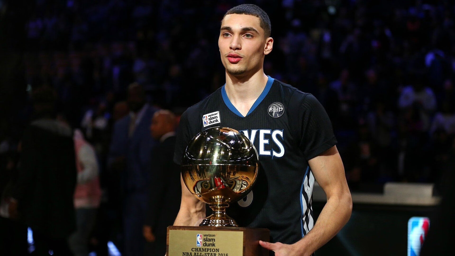 乔治化身北极星,北京队冰原冲垮开拓者